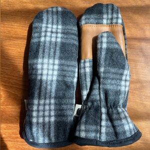 Stormy Kromer plaid wool mittens